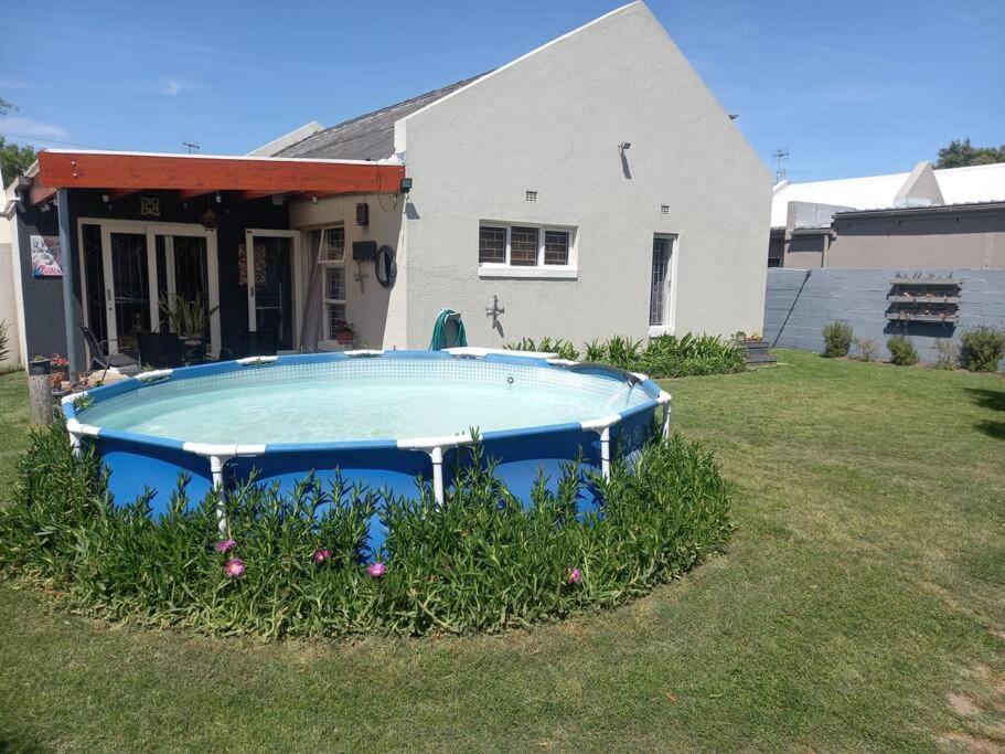 Family Home With Small Pool With Inverter Cape Town Exterior photo